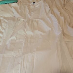 Old Navy Classic White Top